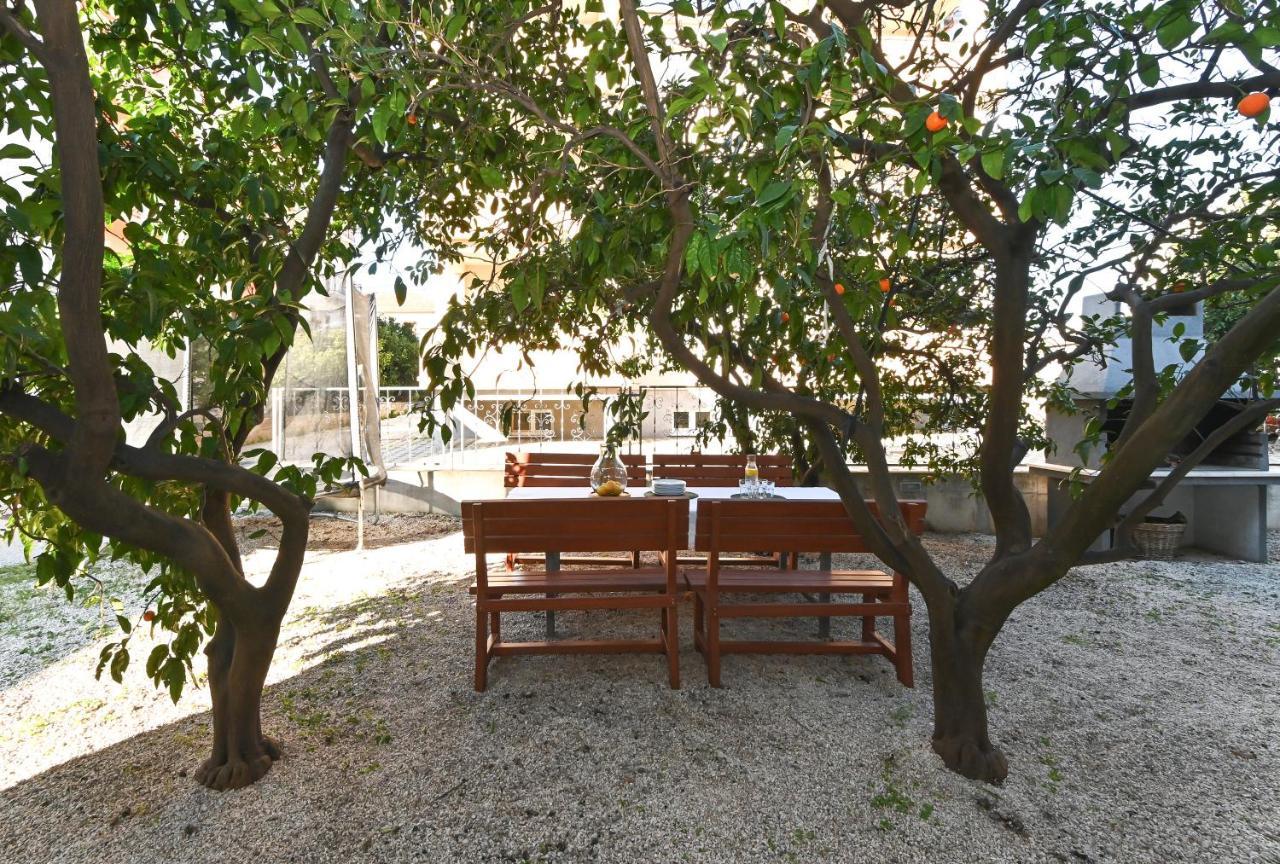 Holiday House Vukman Trogir Exteriör bild